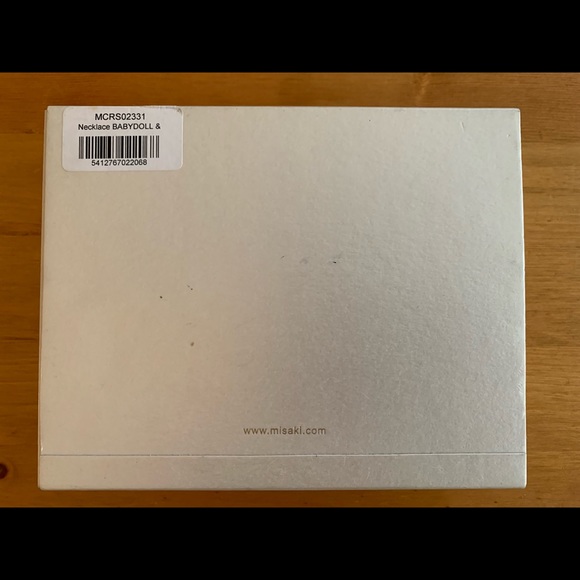 Misaki Babydoll Pearl Strand and Earring Stud set - Picture 6 of 6